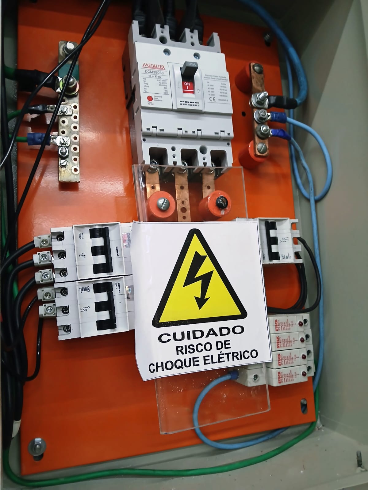 Obra InfraHard — registro 1